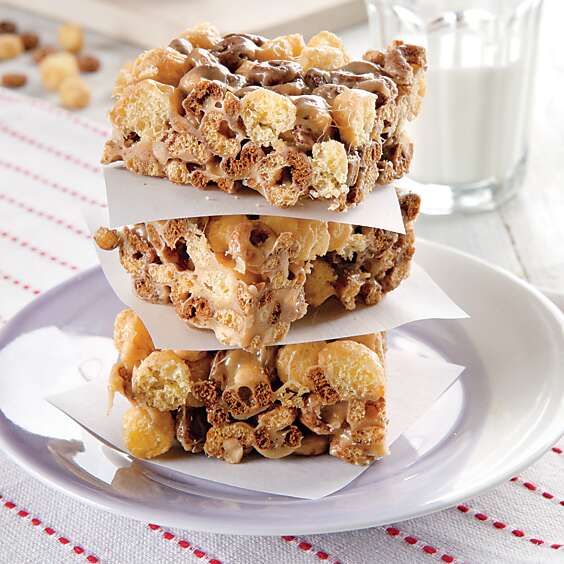 Peanut Butter-Chocolate Cereal Bars